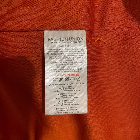 Orange cape sleeve dress - Picture 5 of 7